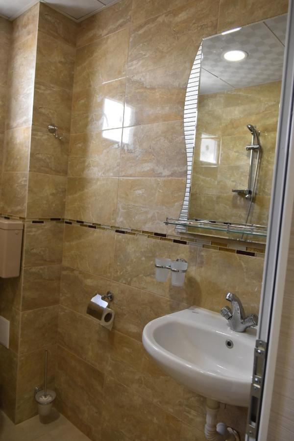 Suhin Dol Hotel Belimel Εξωτερικό φωτογραφία